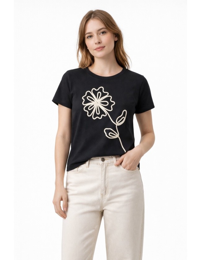 CAMISETA RELIEVE FLOR 2